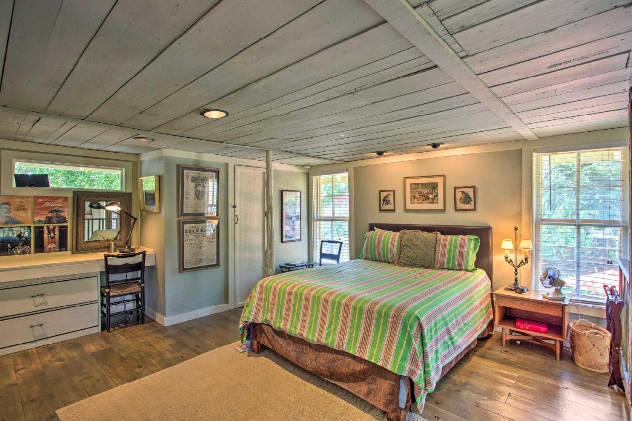 Historic Fort Worth Cottage With Shared Pool! 외부 사진